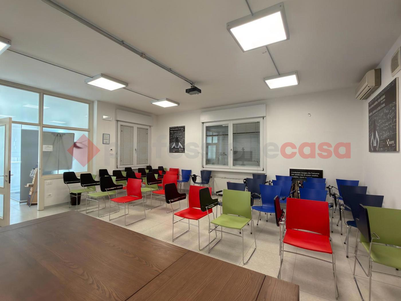 Ufficio nuovo a Arezzo