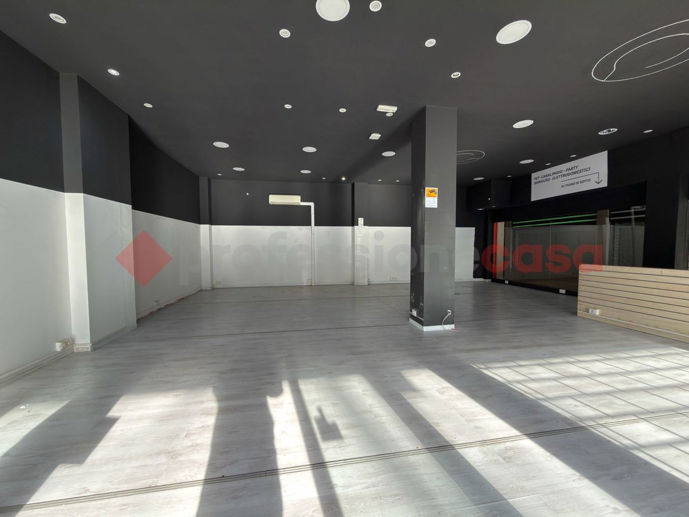 Negozio in affitto a Arezzo