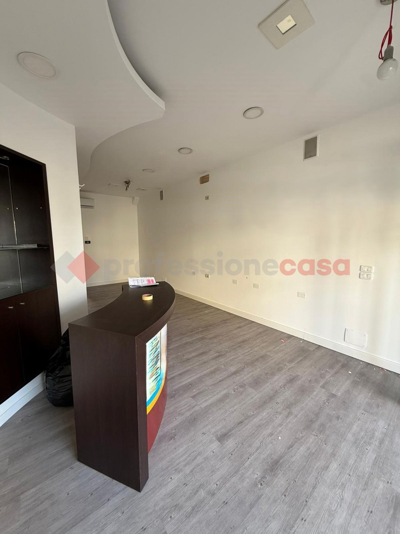 Negozio in affitto a Arezzo