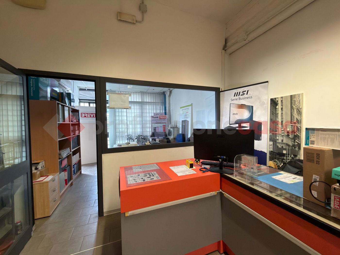 Negozio in affitto a Arezzo