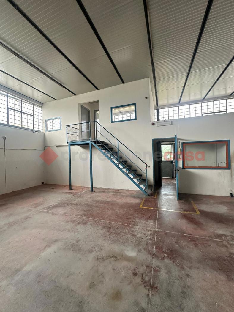 Negozio in affitto a Subbiano