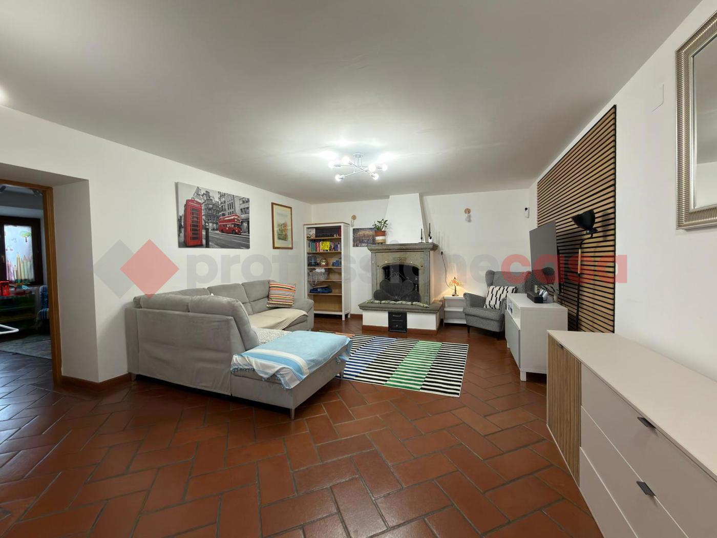 Casa indipendente a basso consumo a Civitella in Val di Chiana