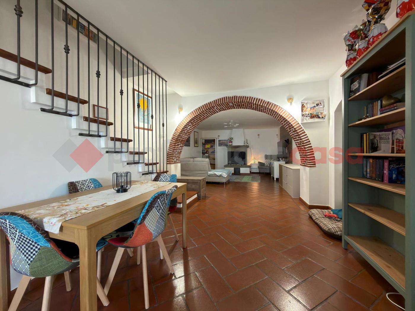 Casa indipendente a basso consumo a Civitella in Val di Chiana