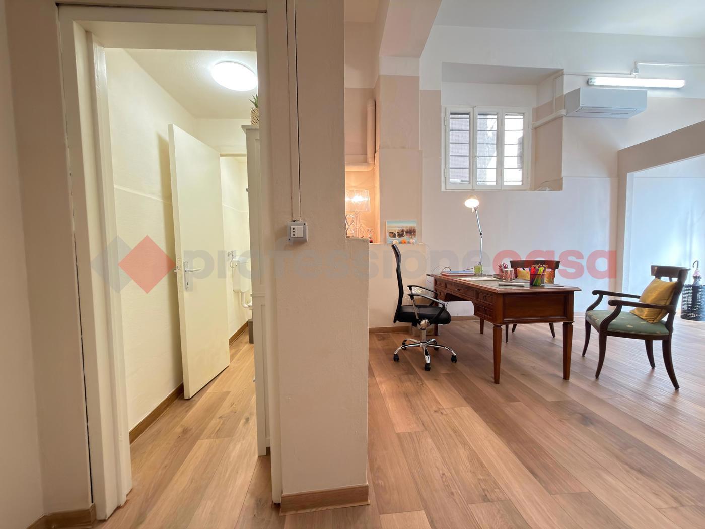 Negozio in vendita a Arezzo