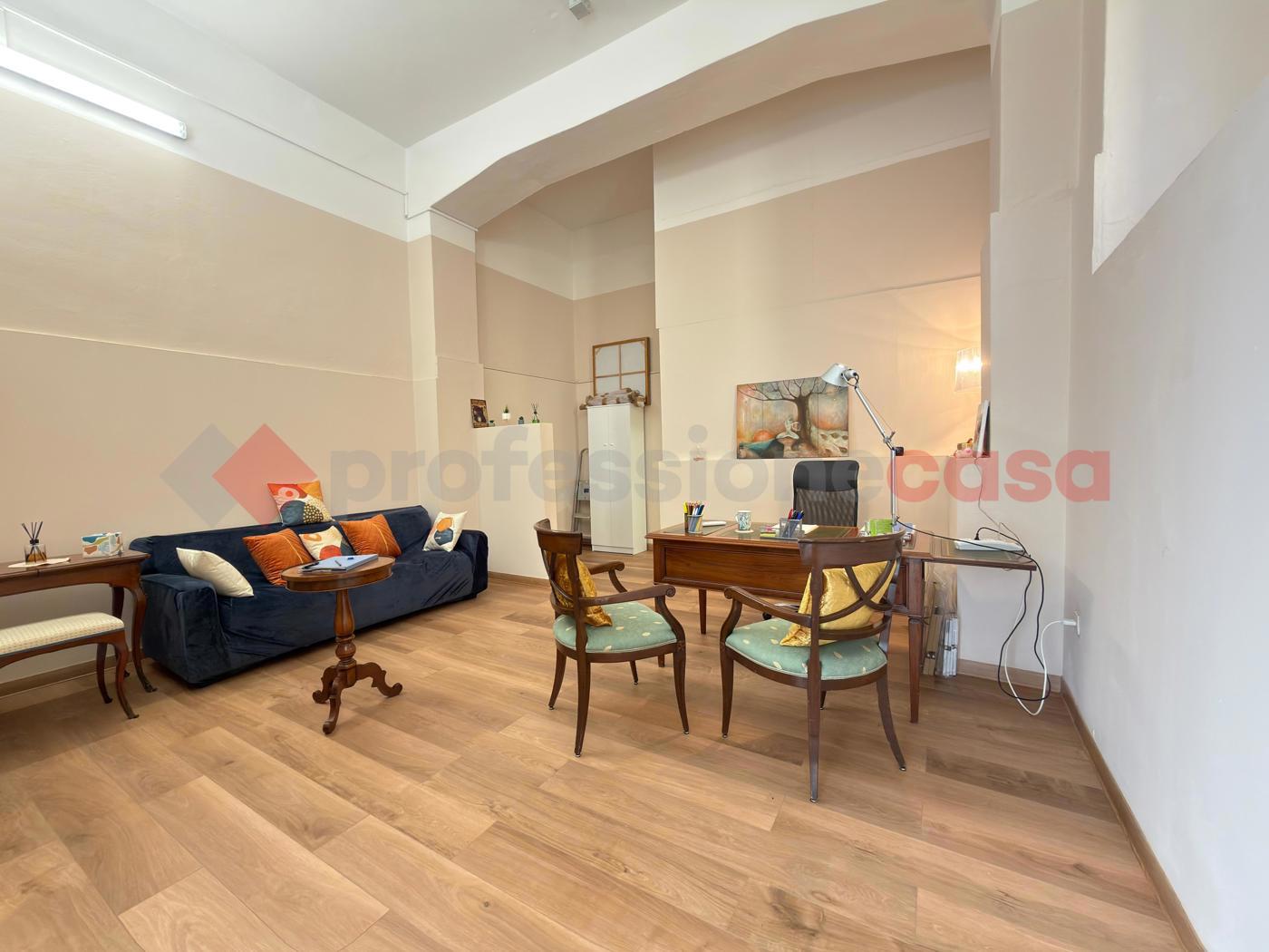 Negozio in vendita a Arezzo