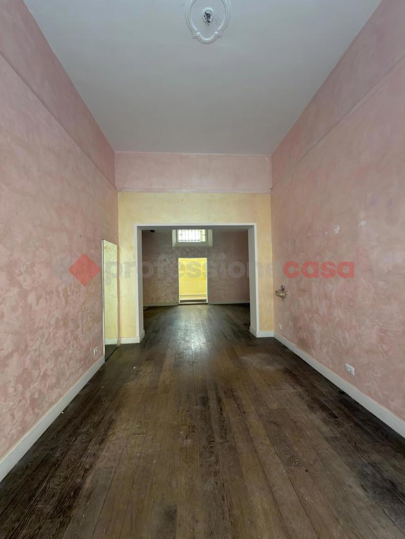 Negozio in affitto a Arezzo