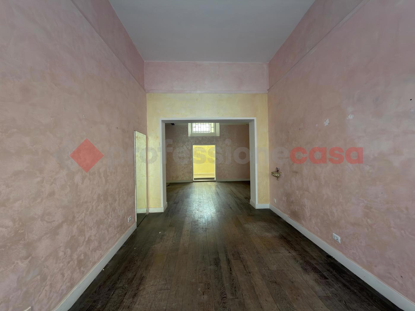 Negozio in affitto a Arezzo