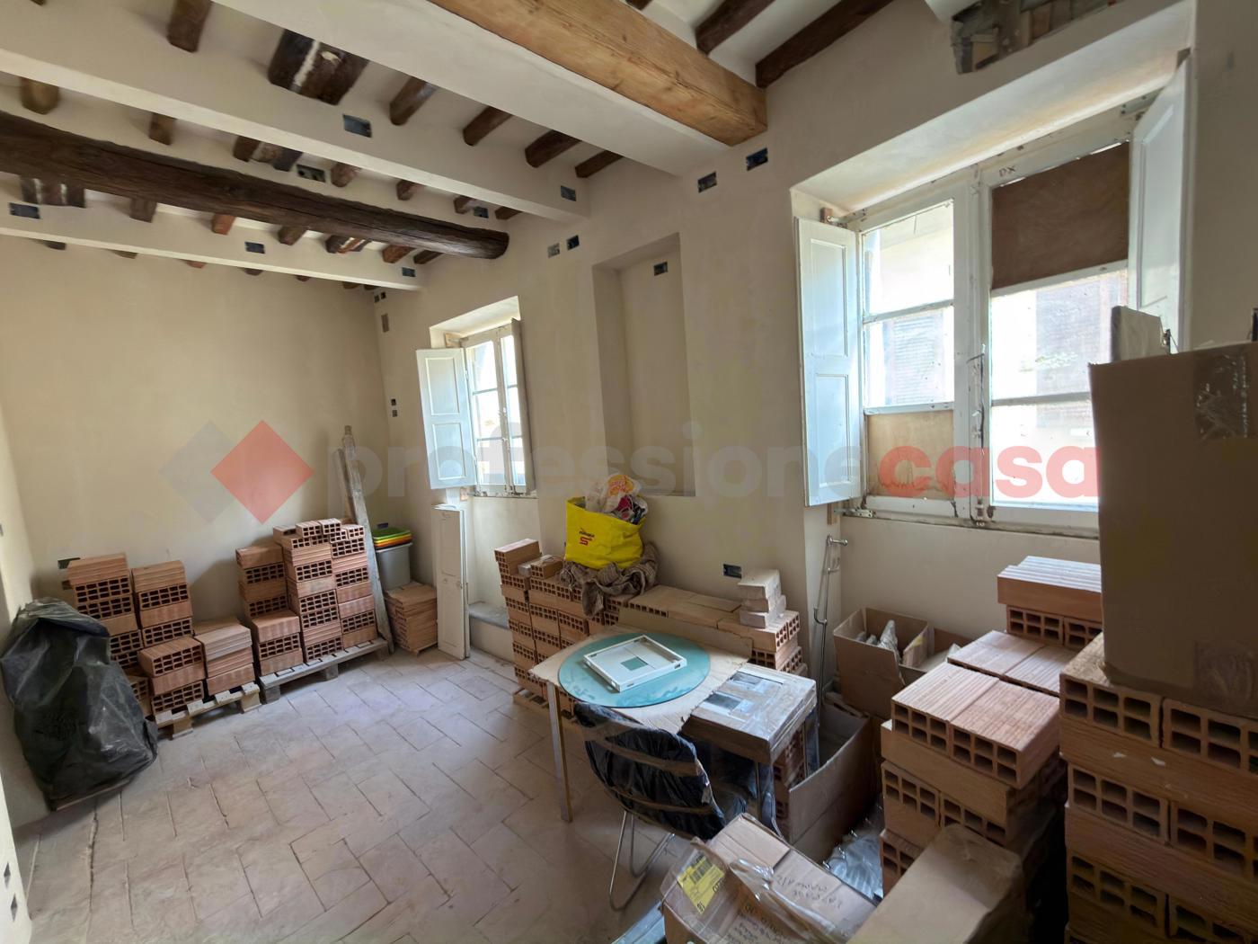 Appartamento da ristrutturare a Arezzo