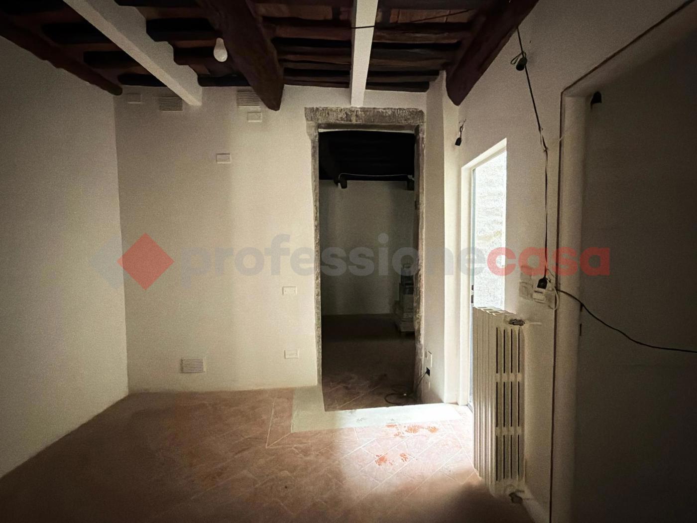 Negozio in vendita a Arezzo