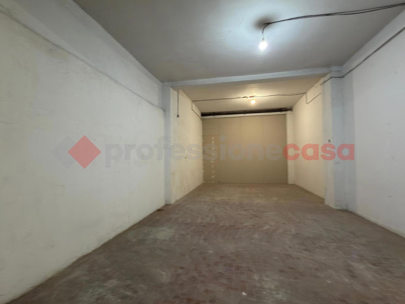 Box/Garage 50mq in affitto a Arezzo