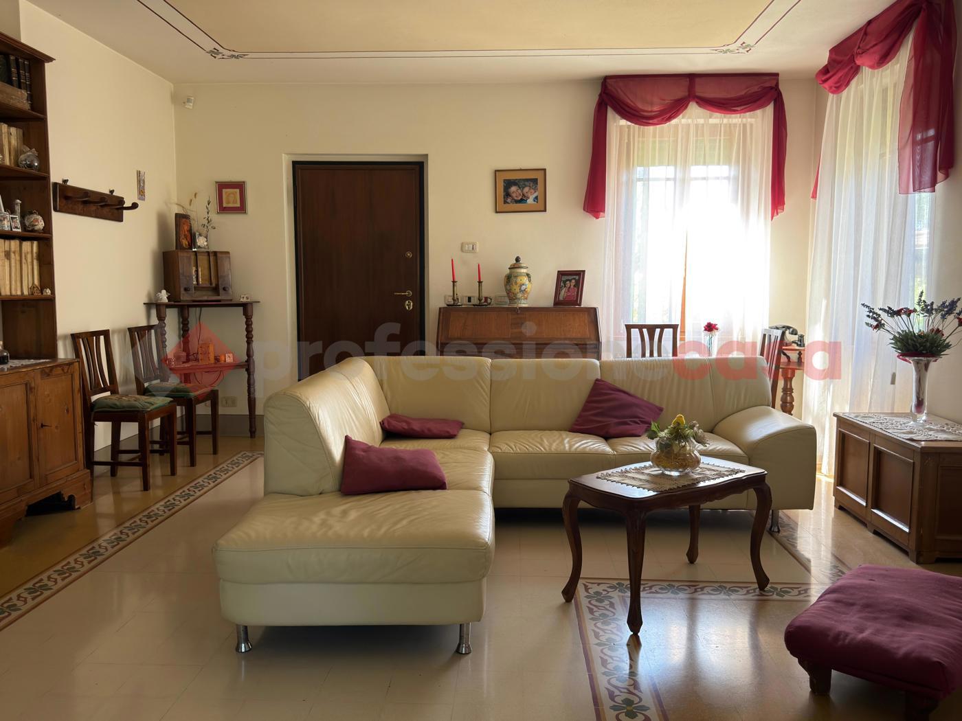 Casa indipendente con giardino a Civitella in Val di Chiana