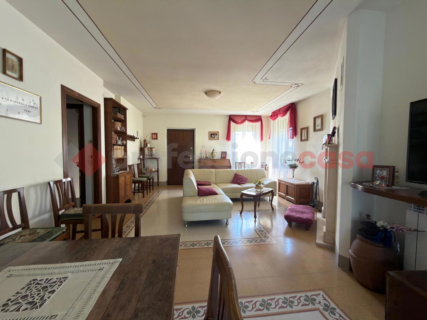 Casa indipendente con giardino a Civitella in Val di Chiana