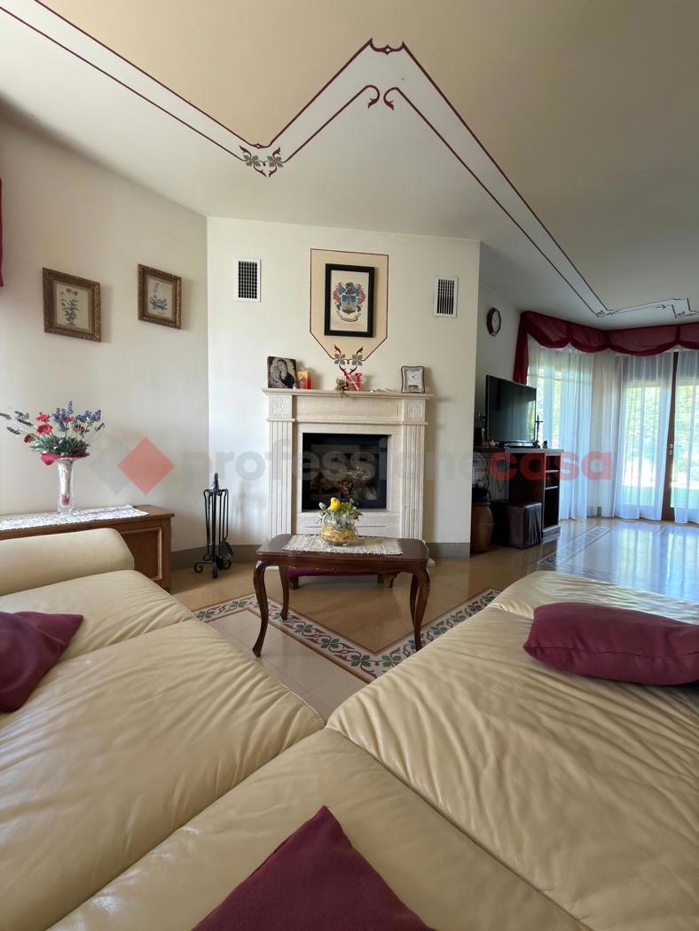 Casa indipendente con giardino a Civitella in Val di Chiana