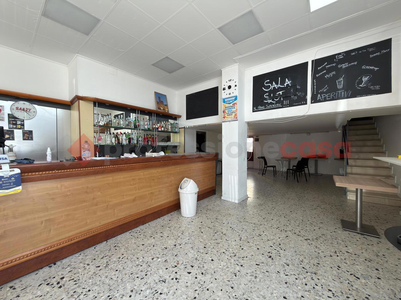 Negozio in vendita a Arezzo