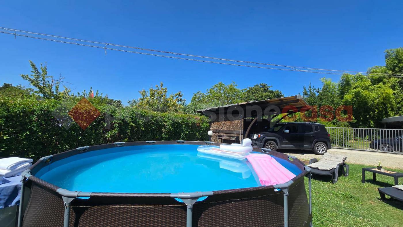 Casa indipendente con giardino a Arezzo