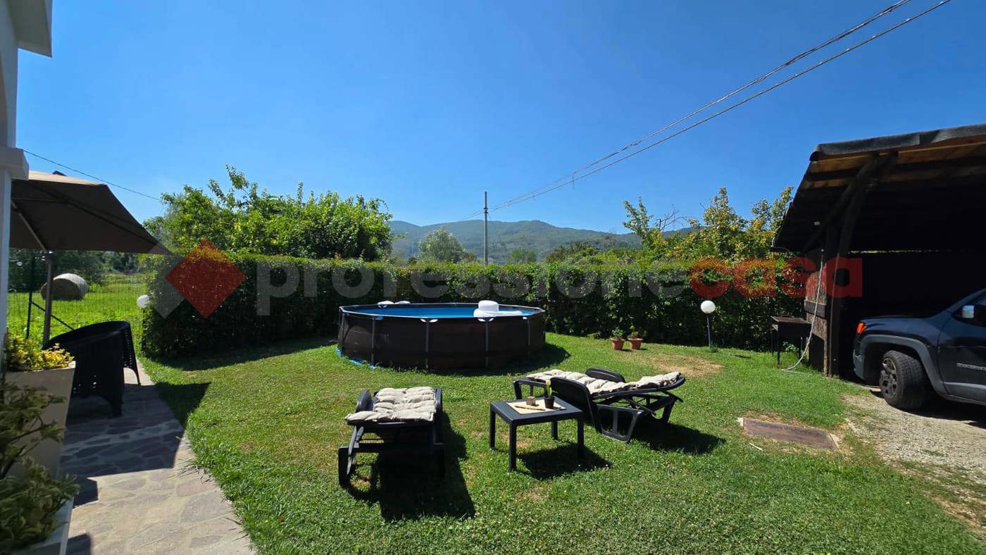 Casa indipendente con giardino a Arezzo