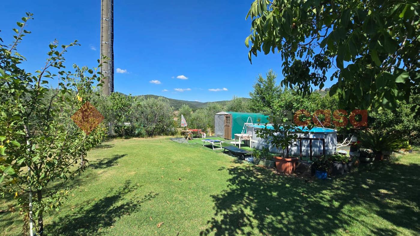 Casa indipendente con giardino a Arezzo