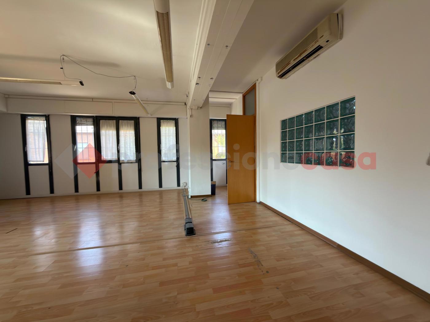 Ufficio in affitto a Arezzo