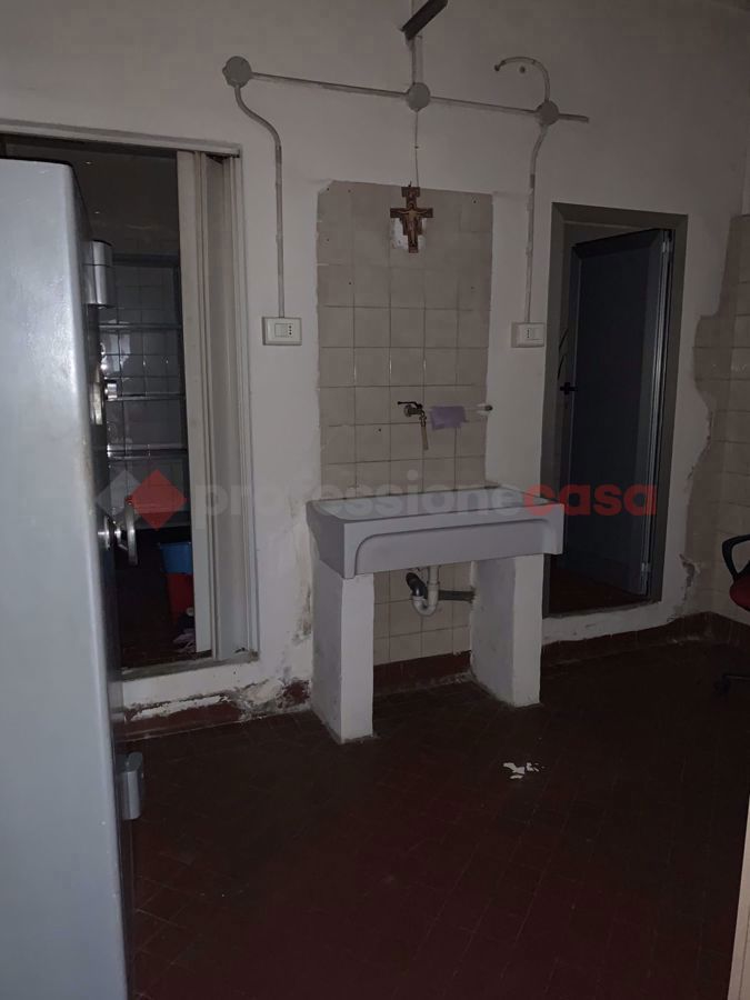 Negozio in affitto a Arezzo