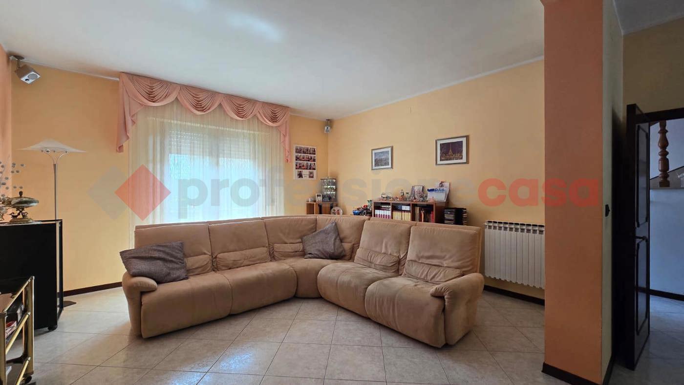 Villa in vendita a Capolona