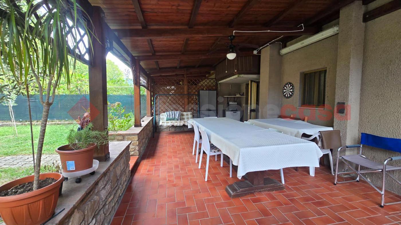 Villa in vendita a Capolona