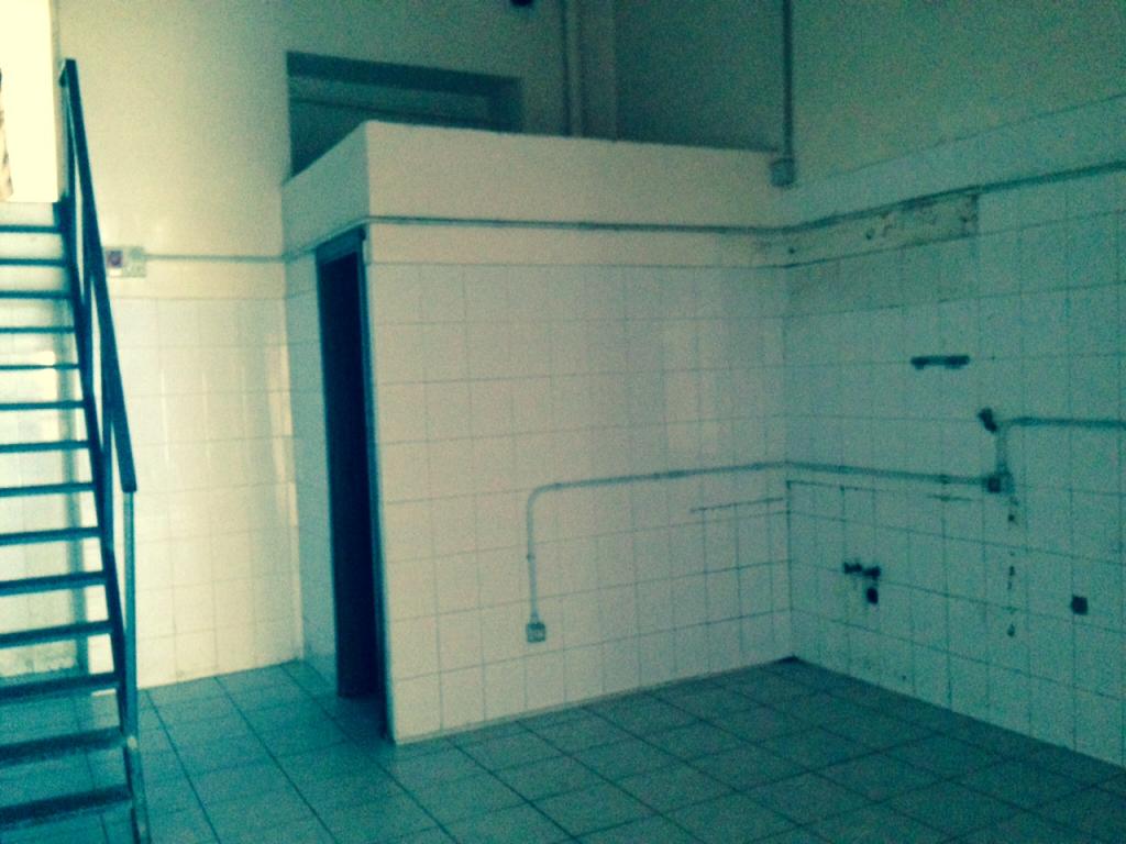 Locale commerciale in affitto a Cosenza, Contrada Serra Spiga