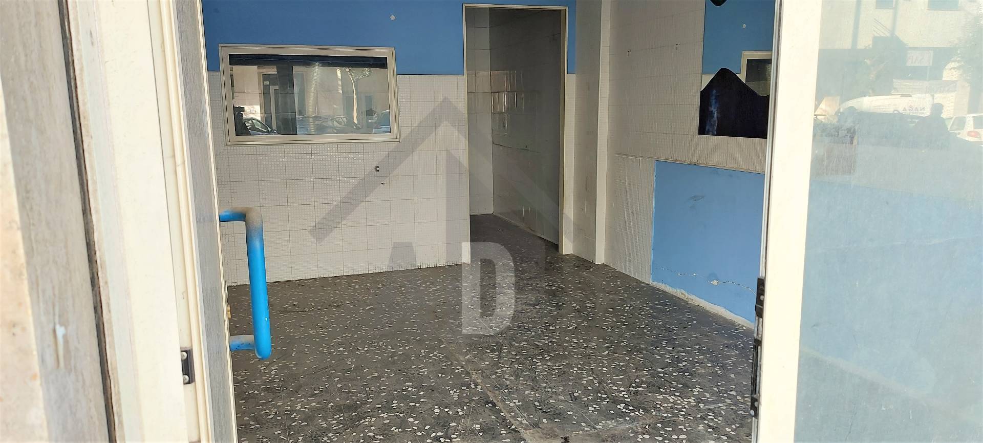 Locale commerciale in affitto a Cosenza, Via Panebianco