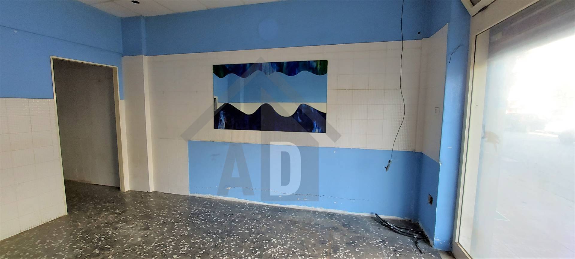 Locale commerciale in affitto a Cosenza, Via Panebianco