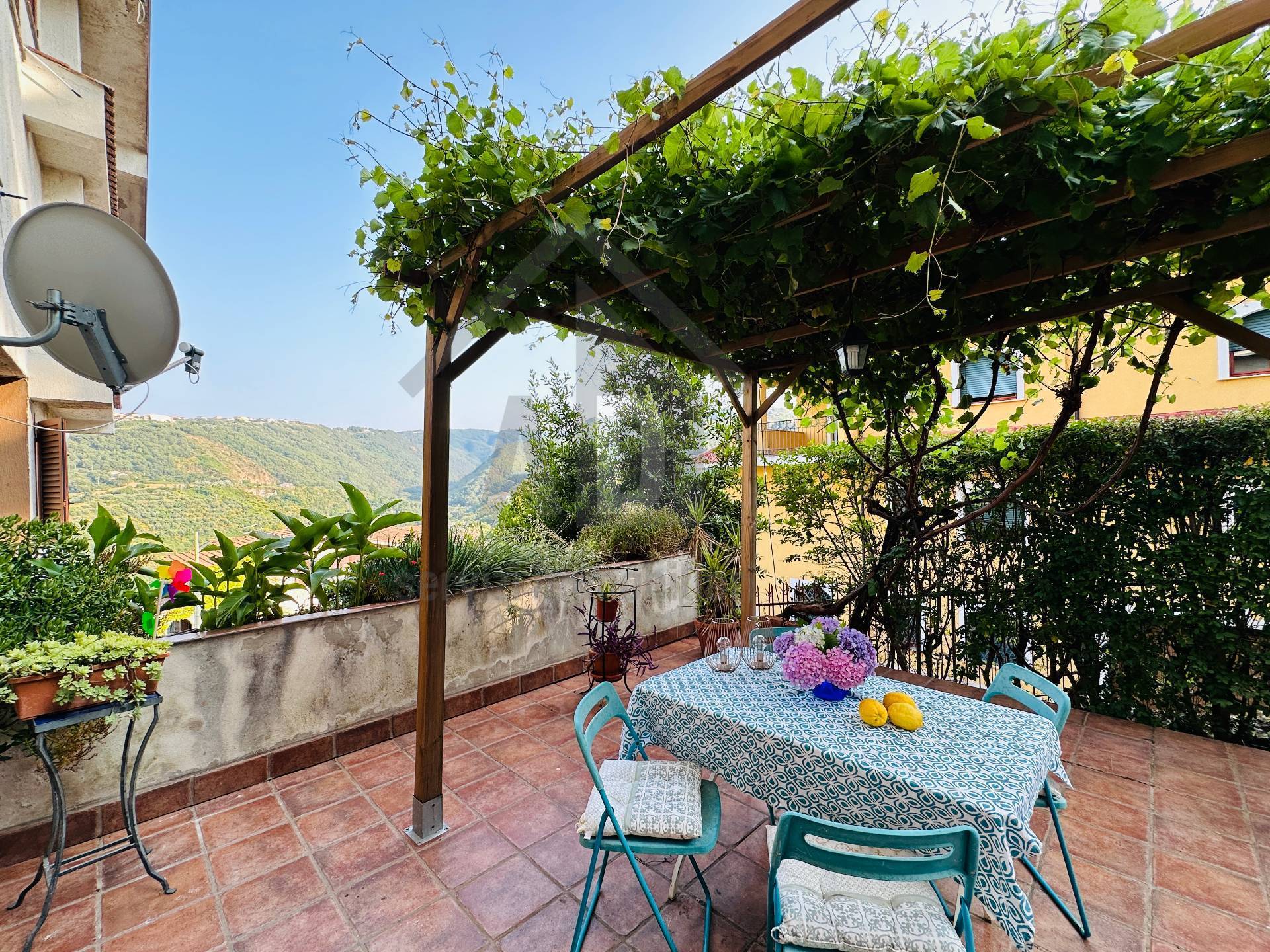 Appartamento in vendita a Carolei