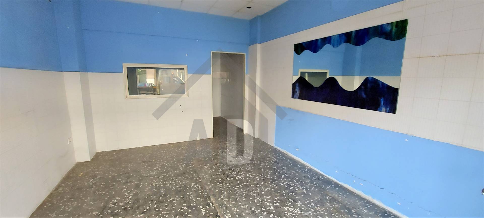 Locale commerciale in affitto a Cosenza, Via Panebianco