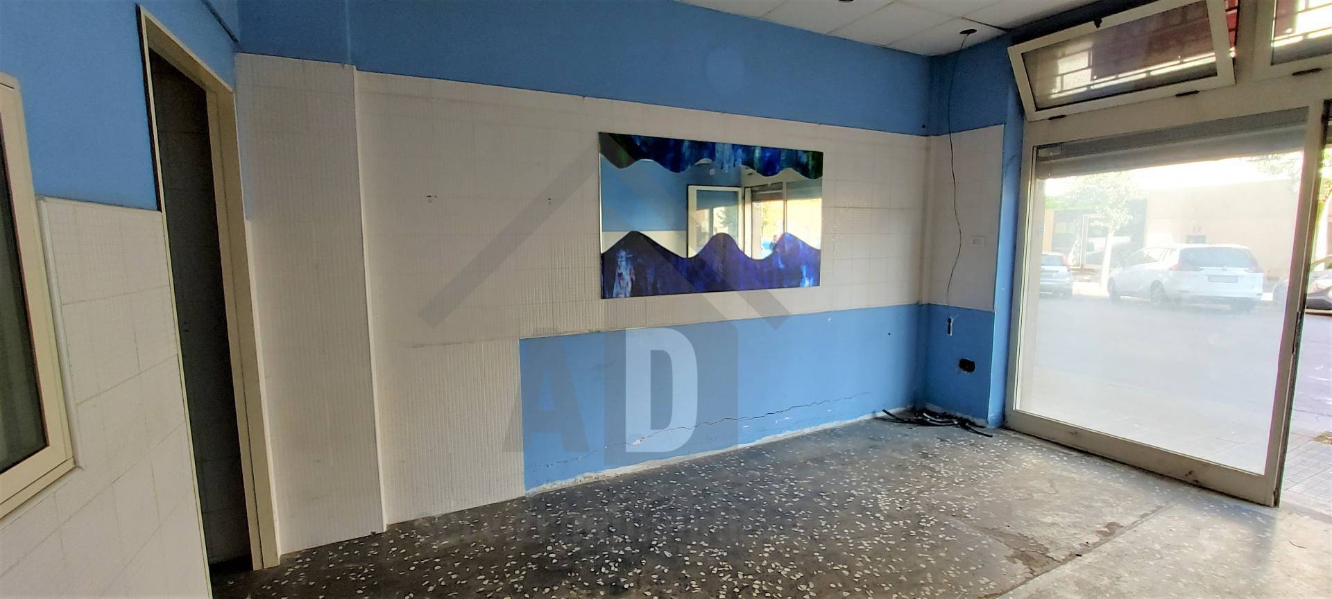 Locale commerciale in affitto a Cosenza, Via Panebianco