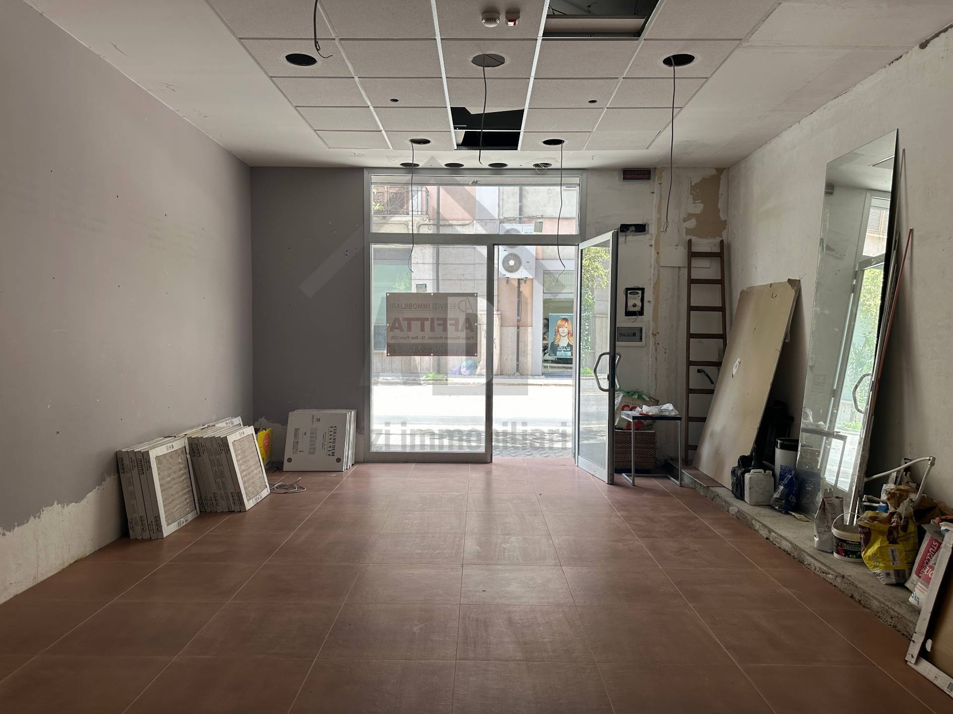 Locale commerciale in affitto a Cosenza