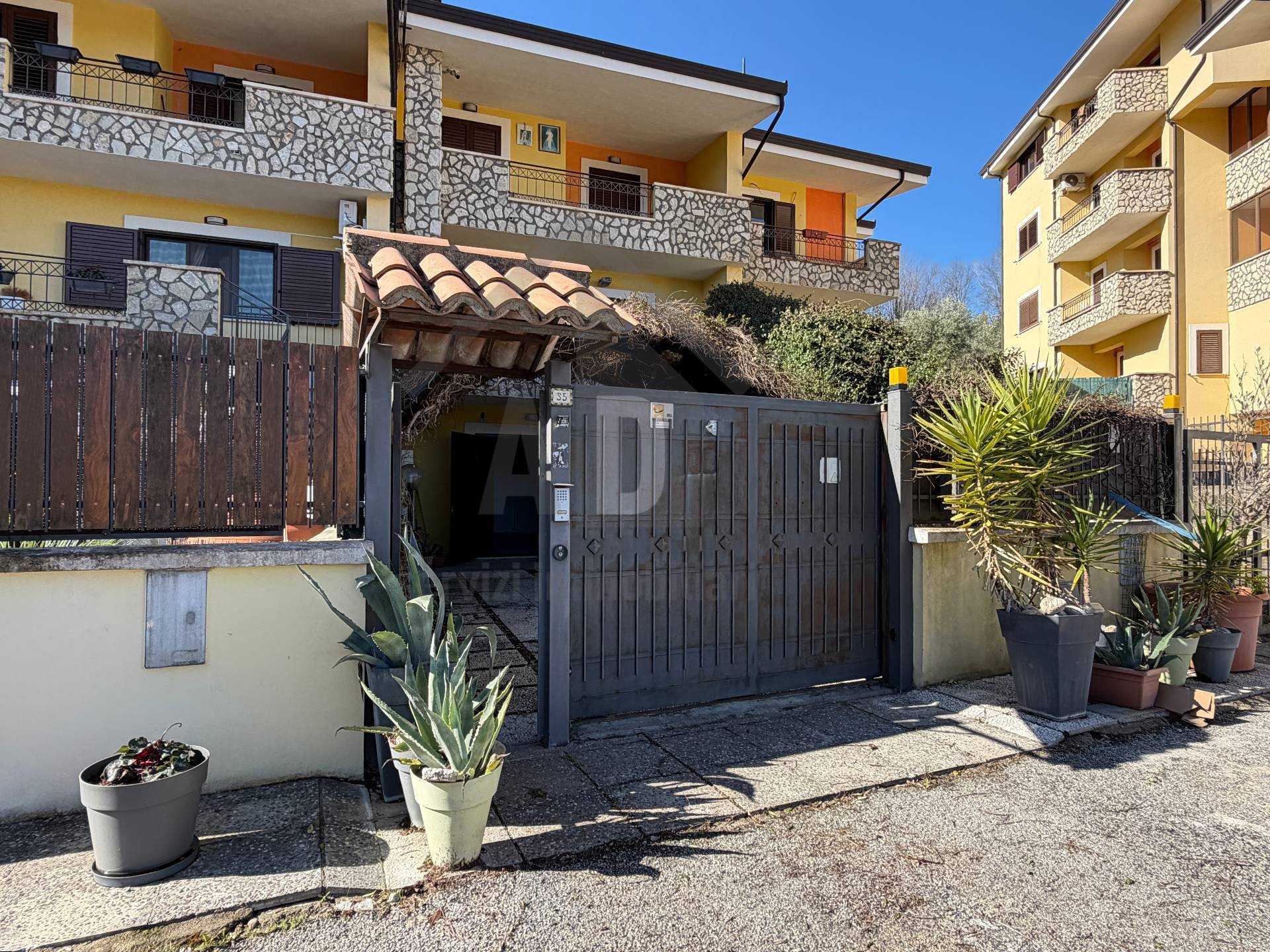 Villette a schiera in vendita a Mendicino, Tivolille