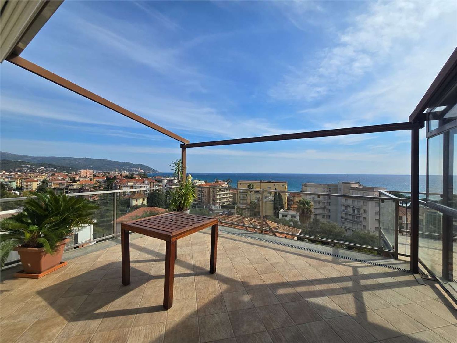 Attico vista mare in via via carruba 5, Diano Marina