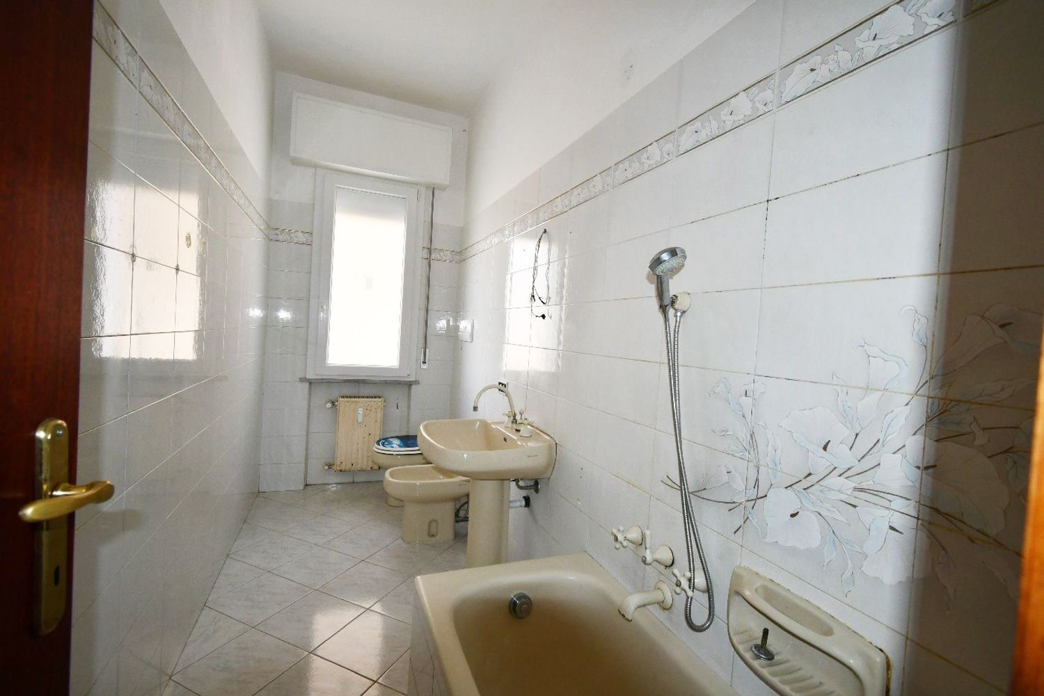 Quadrilocale in vendita in piazza generale negri di sanfront 8, Chiavari