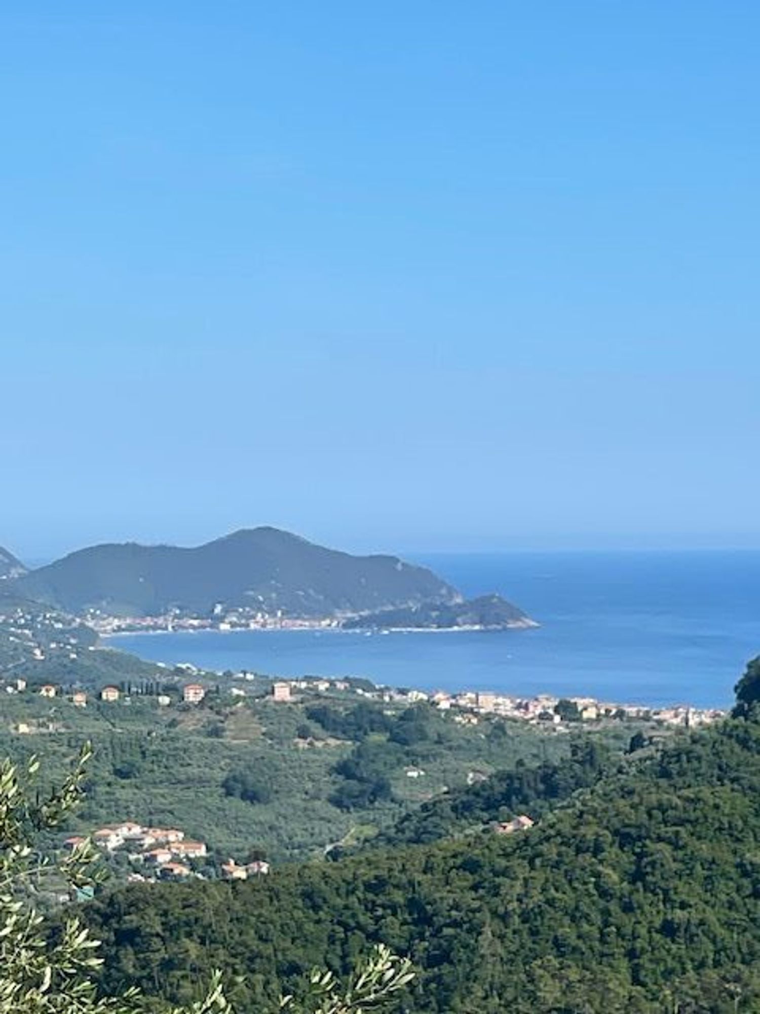 Villa vista mare in via via san lorenzo 23, Leivi