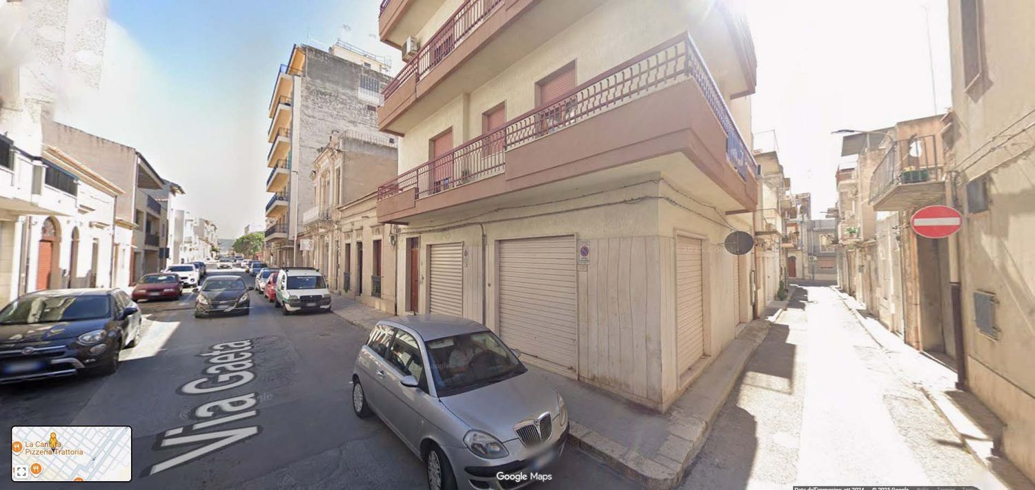 Locale commerciale in affitto in via gaeta 0, Vittoria
