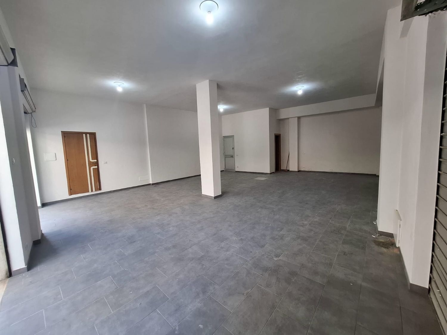 Locale commerciale in affitto in via gaeta 0, Vittoria