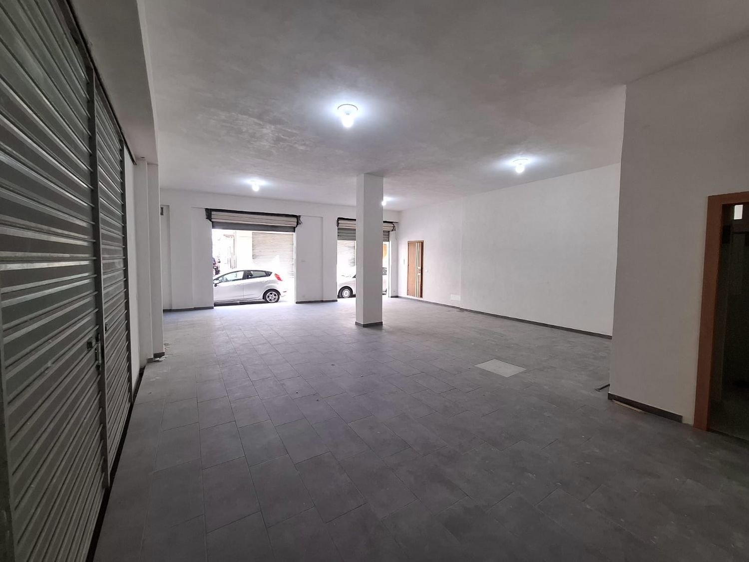 Locale commerciale in affitto in via gaeta 0, Vittoria