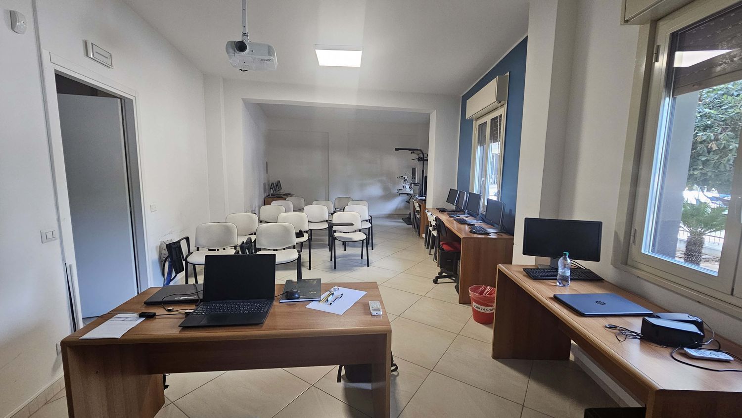 Ufficio in affitto in via cavalieri di vittorio veneto 0, Vittoria