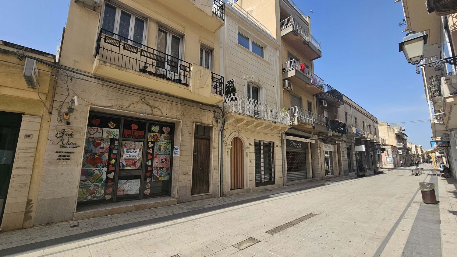 Locale commerciale in vendita in via cavour 0, Vittoria