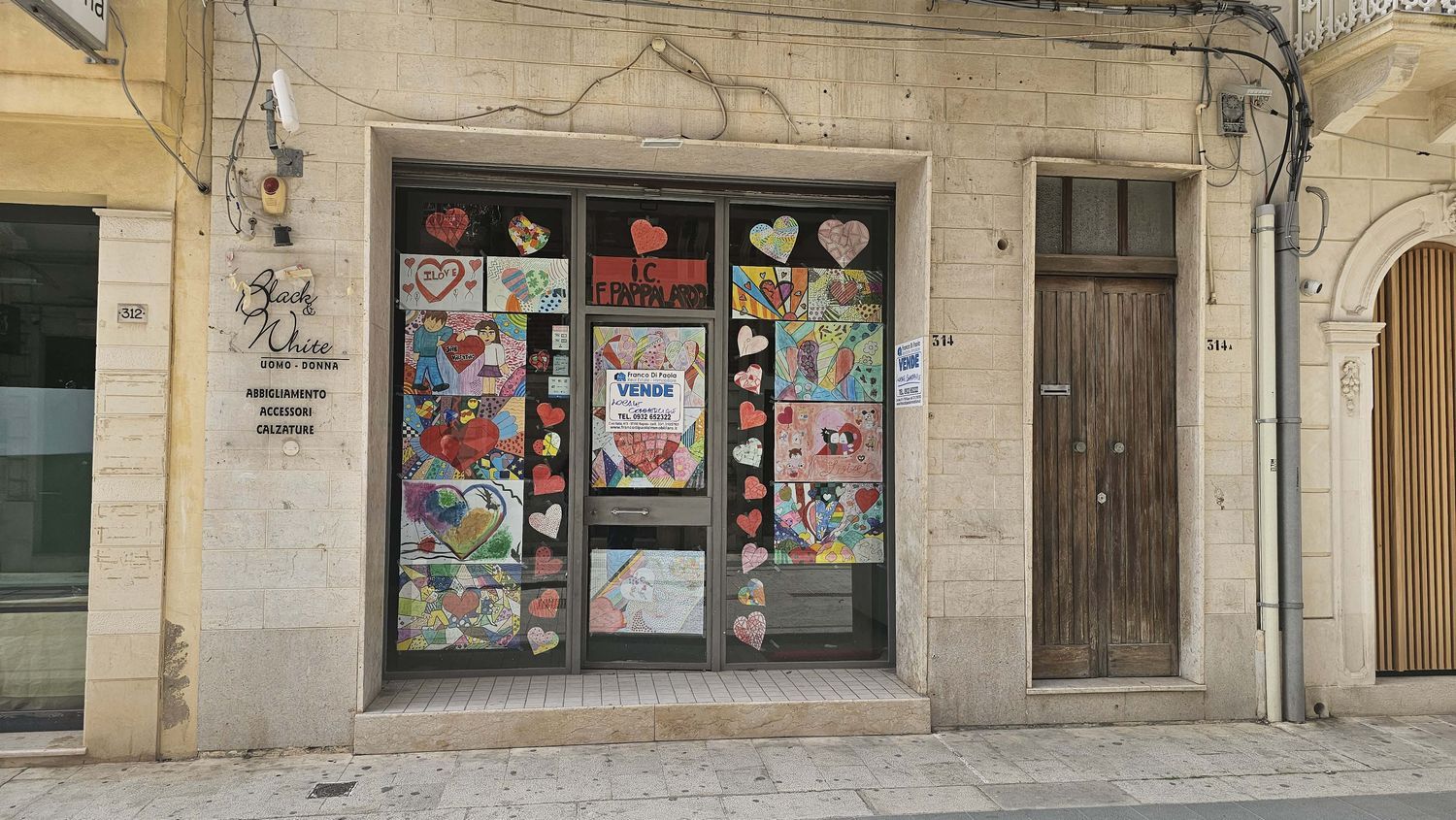 Locale commerciale in vendita in via cavour 0, Vittoria