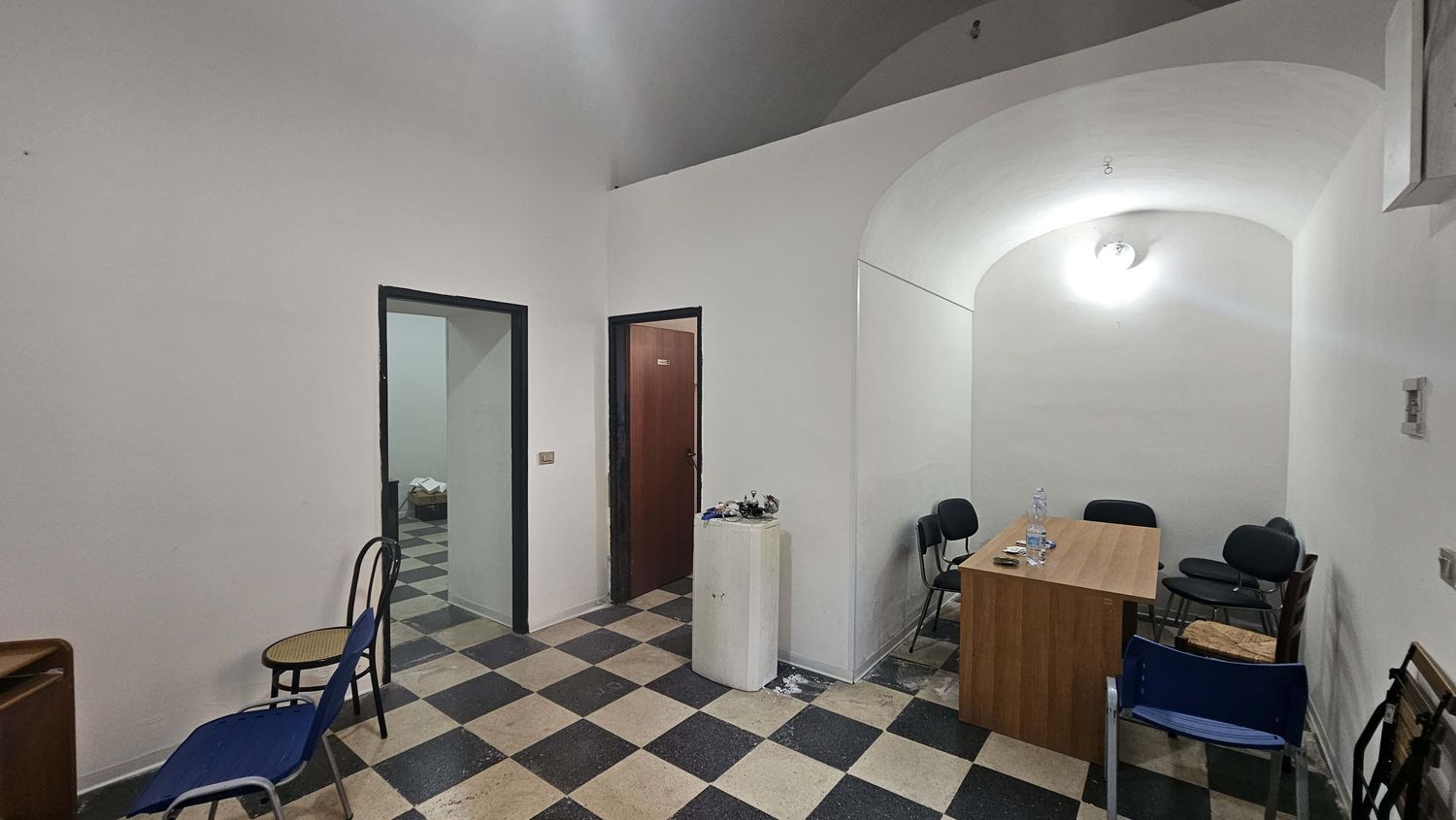 Locale commerciale in affitto in via dei mille 59, Vittoria