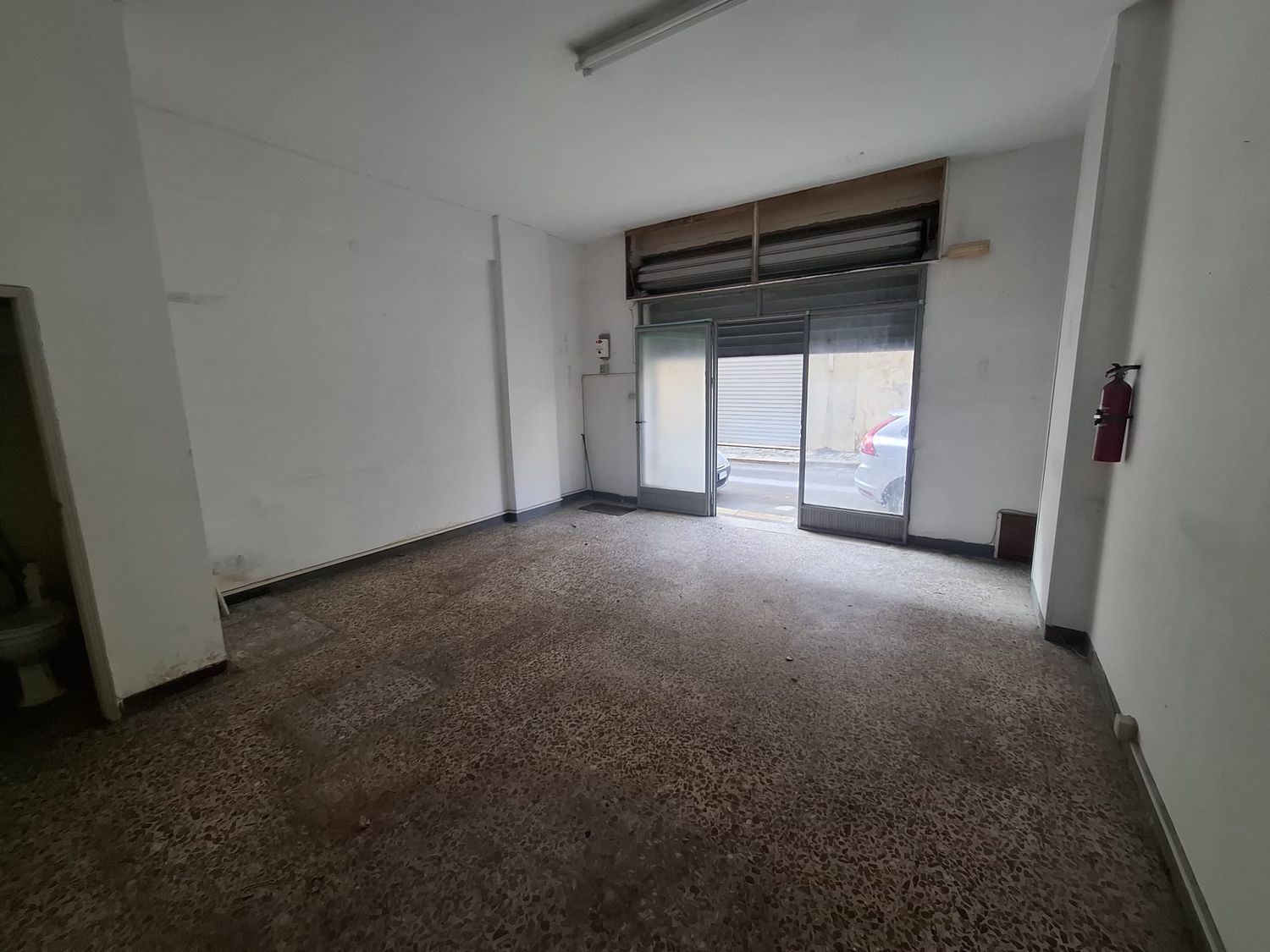 Locale commerciale in affitto in via p. umberto 185, Vittoria