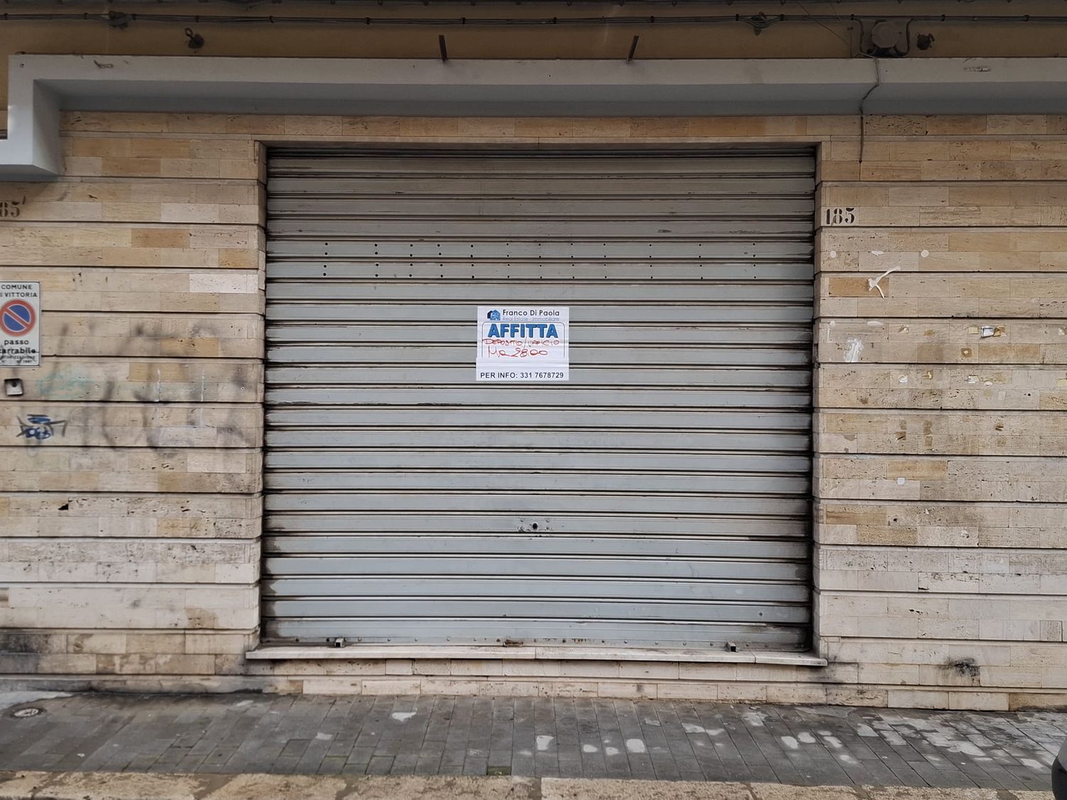 Locale commerciale in affitto in via p. umberto 185, Vittoria