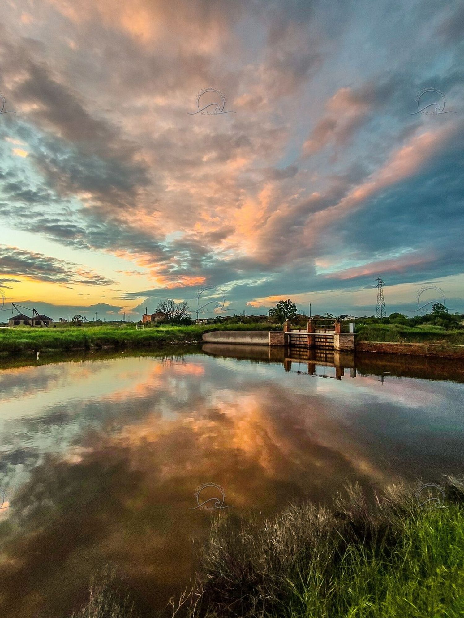 Locale commerciale in affitto in viale due giugno 56, Cervia