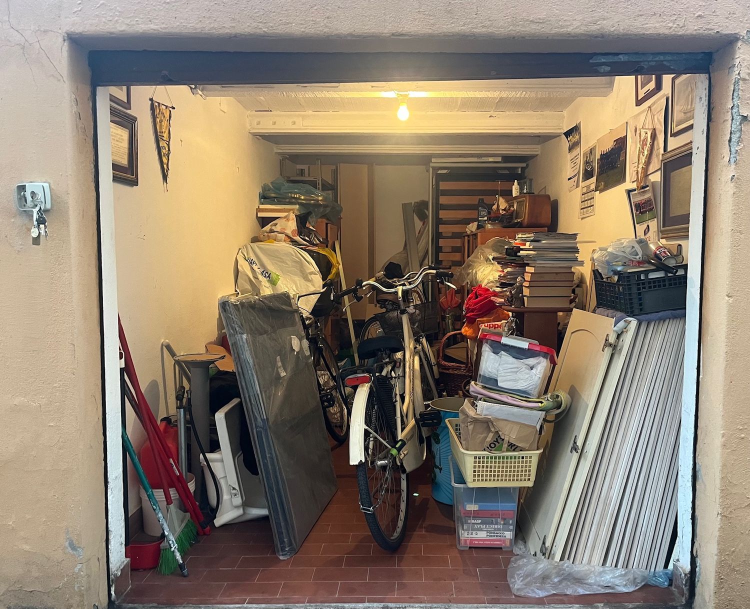 Box/Garage 10mq in vendita in via adriano cecioni 0, Livorno