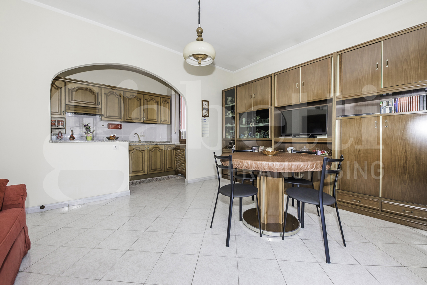 Trilocale con box a Rosta