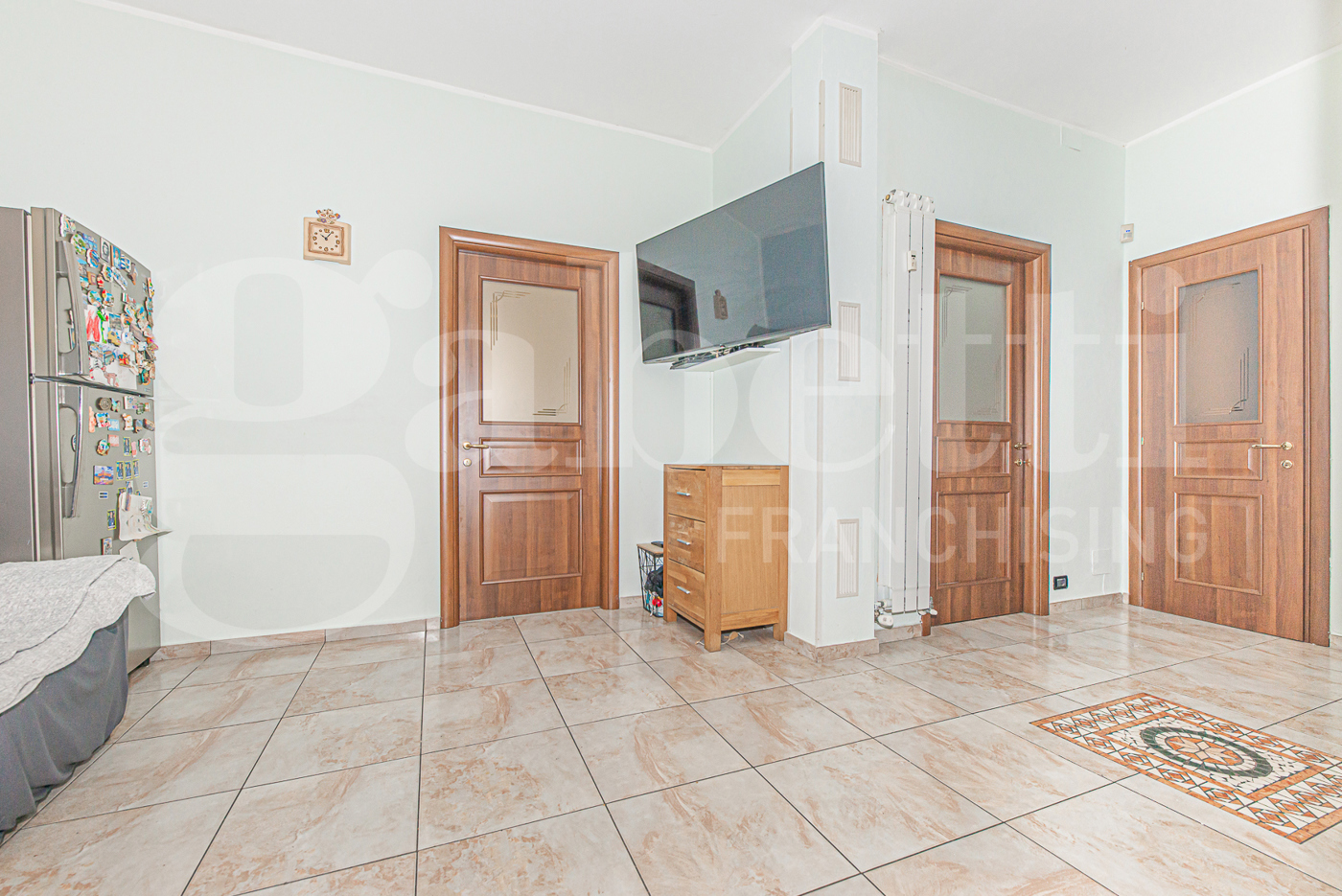 Trilocale con box a Rivoli