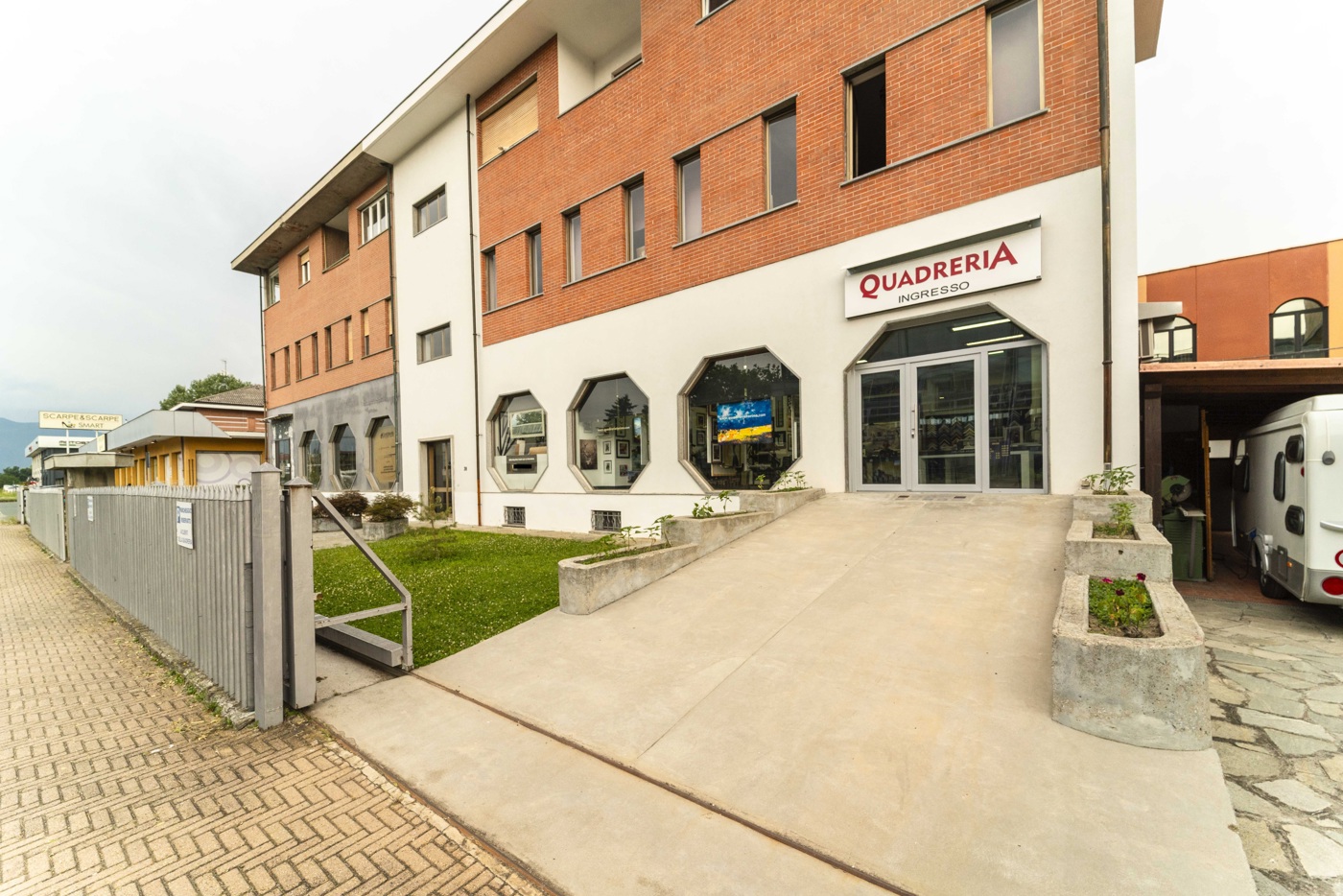 Negozio in affitto a Rosta